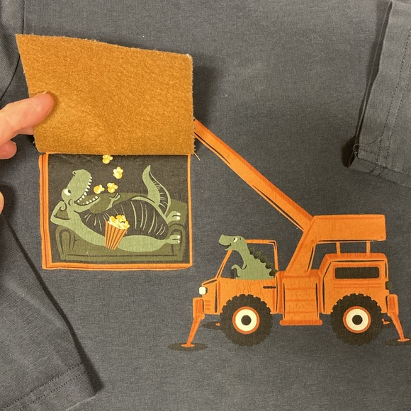 5/$20 Tommy Bahama dinosaur crane construction truck flap long sleeve 4t - Picture 2 of 9